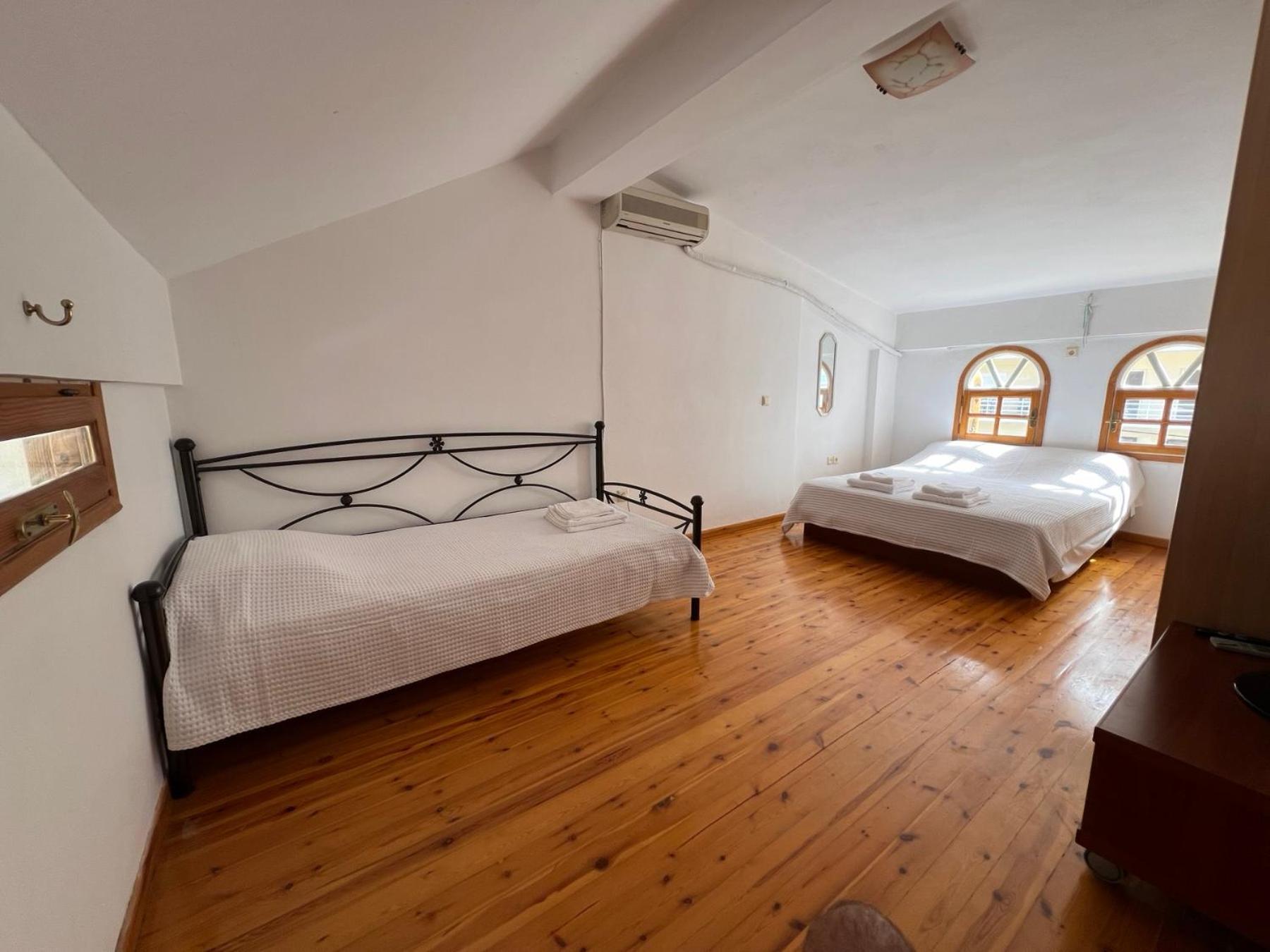 Villa Casa Di Mare à Loutráki Extérieur photo
